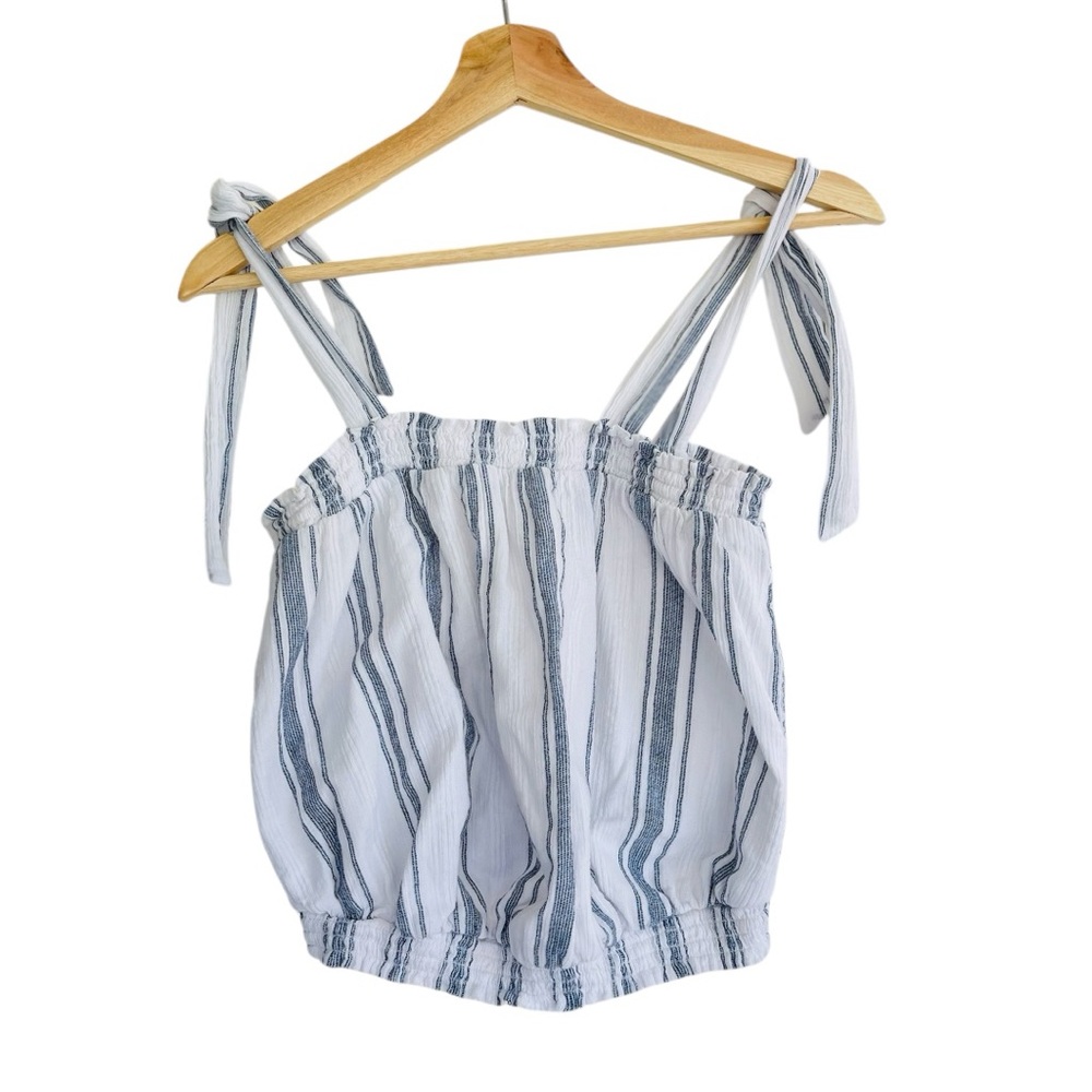 Universal Thread Target Blue White Striped Tie Strap Bubble
Tank Top XS